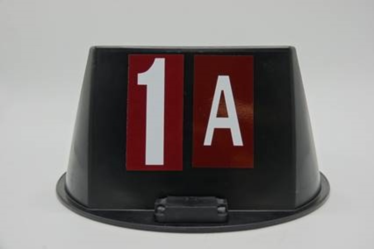 10" Round Red White Hole Topper